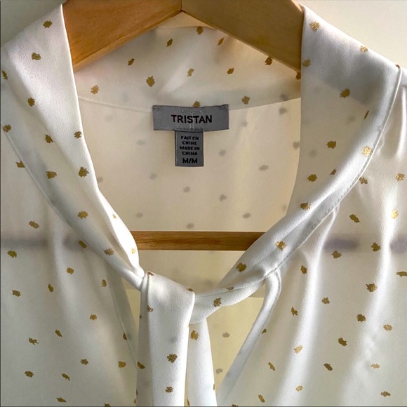 Beautiful flowy white blouse - Picture 1 of 3